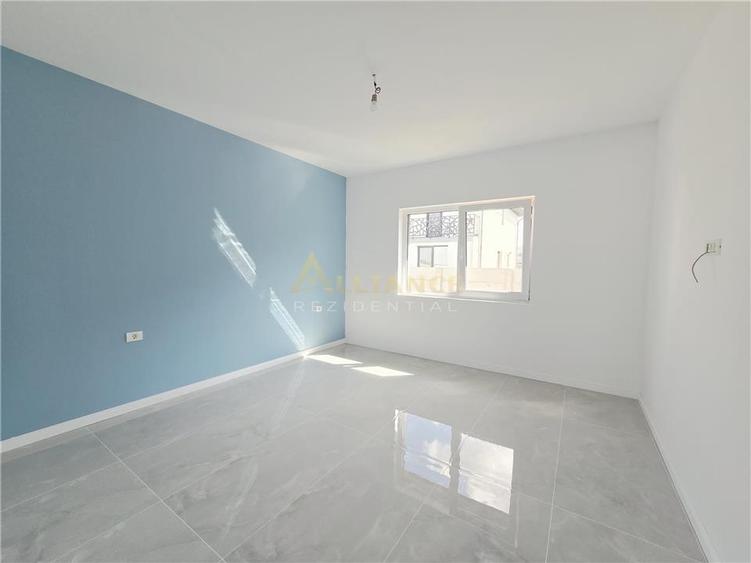 Casă cu 3 camere cu Teren 350 Mp în Berceni