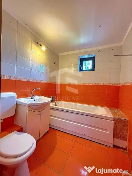 Apartament cu 3 camere semidecomandat în Sud