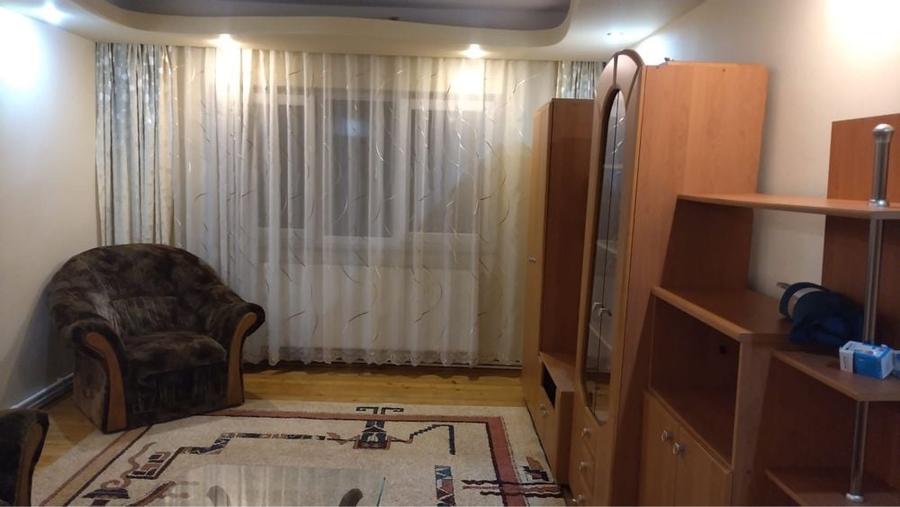 Apartament cu 3 camere decomandat în George Enescu