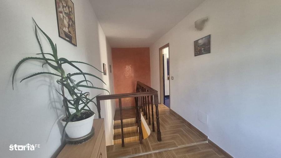 Casă cu 4 camere în Piatra
