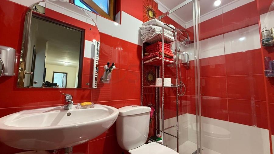 Casă individuală cu 5 camere cu Canalizare în Eminescu