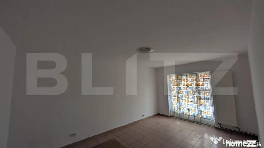 Spațiu comercial, de 70 mp, în Micro 11