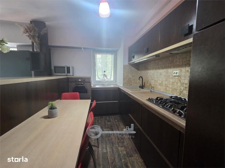 Apartament cu 3 camere în Târgu Cucu