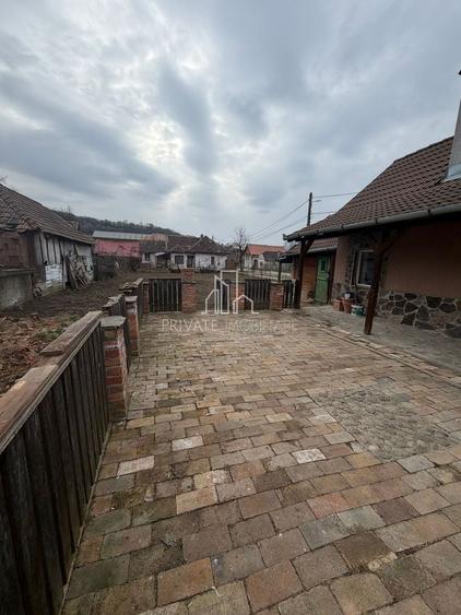 Casă individuală cu 2 camere cu Canalizare în Mihai Viteazu
