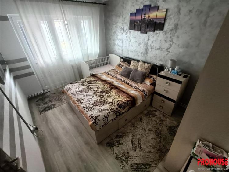 Apartament cu 3 camere decomandat în Mioriței