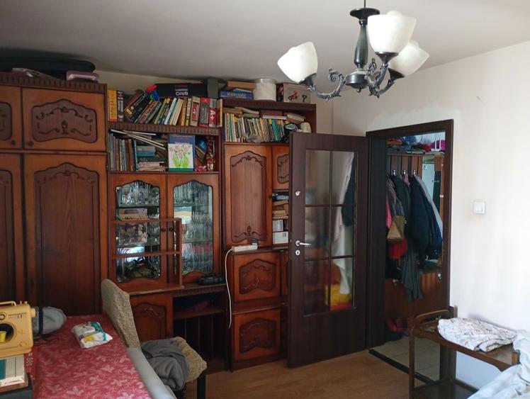 Apartament cu 2 camere decomandat în Industrială