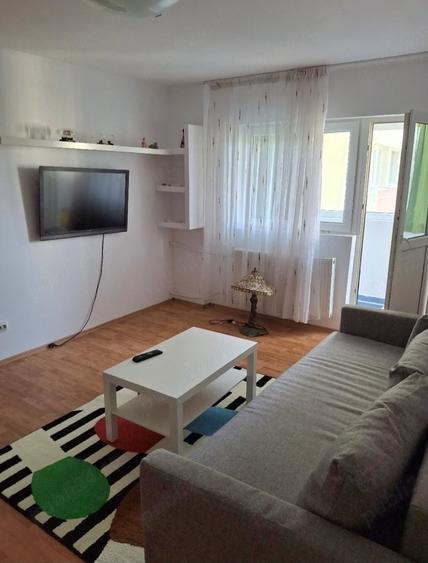 Apartament cu 2 camere semidecomandat în Iancului