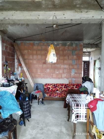 Casă cu 6 camere cu Teren 500 Mp în Ilfoveni