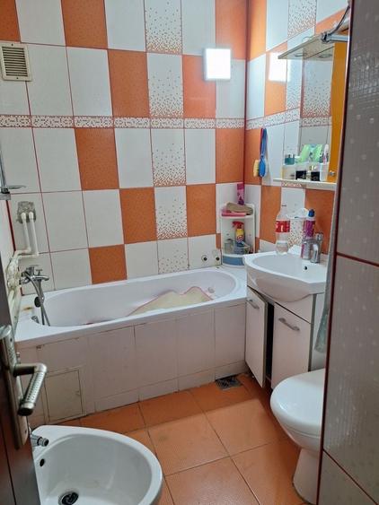 Apartament cu 2 camere semidecomandat în Ultracentral