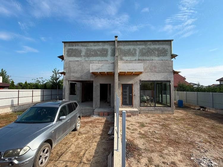 Casă cu Teren 250 Mp în Central