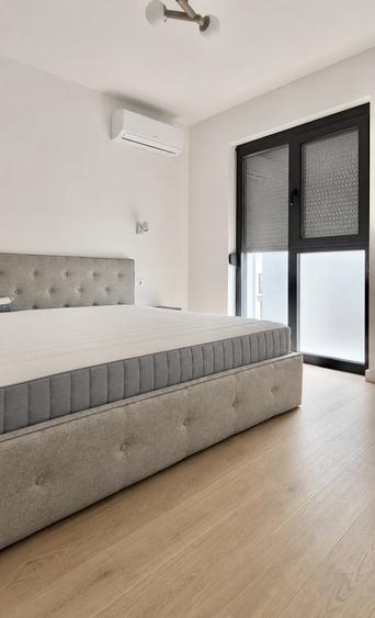 Apartament cu 3 camere semidecomandat în Domenii