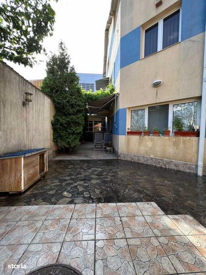 Casă cu 7 camere cu Teren 200 Mp în Vitan