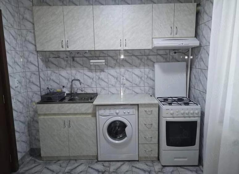 Apartament cu 2 camere decomandat în Gojdu