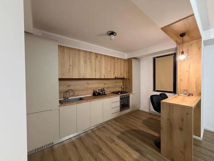 Apartament cu 2 camere semidecomandat, mobilat în Otopeni