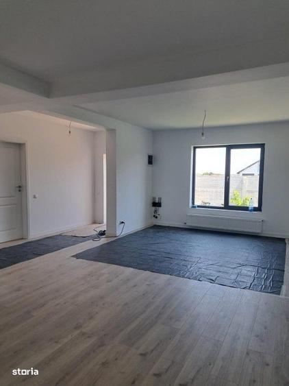 Casă cu 3 camere în Vârteju
