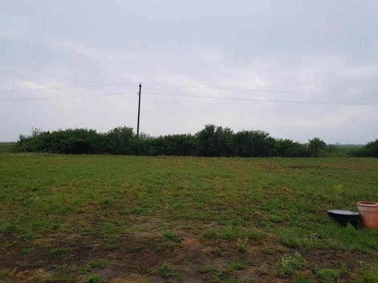 Teren de 600 mp, în Lucian Blaga