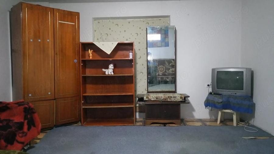 Casă cu Teren 400 Mp în Ion Creangă