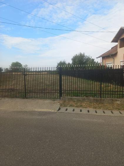 Spațiu comercial, în Bucov