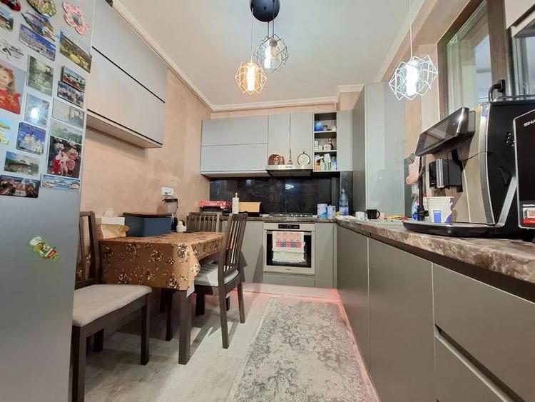 Apartament cu 3 camere decomandat în Valea Lupului