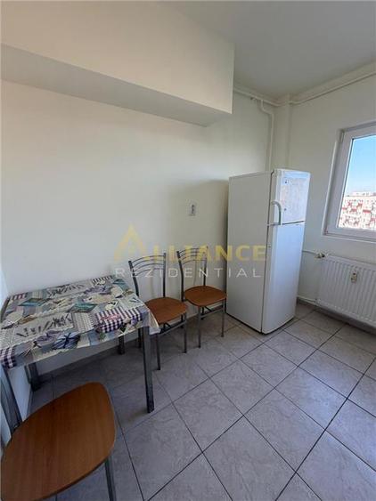 Apartament cu 2 camere semidecomandat în Progresul