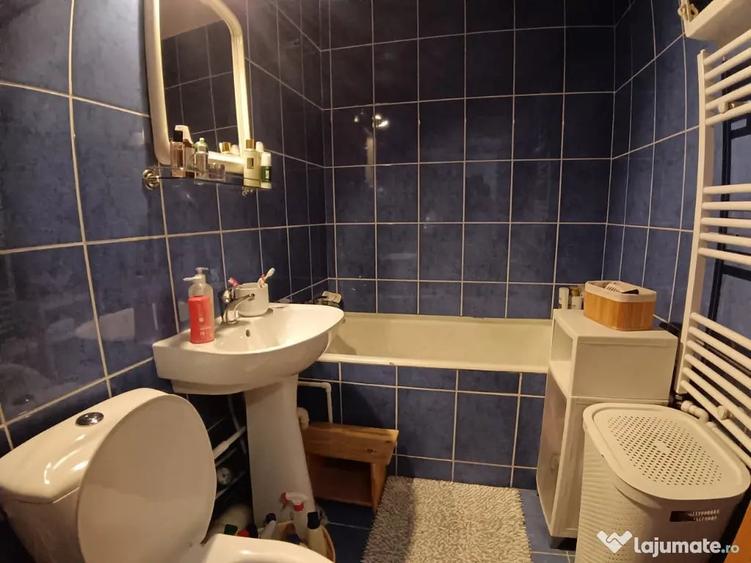 Apartament cu 4 camere semidecomandat în George Enescu