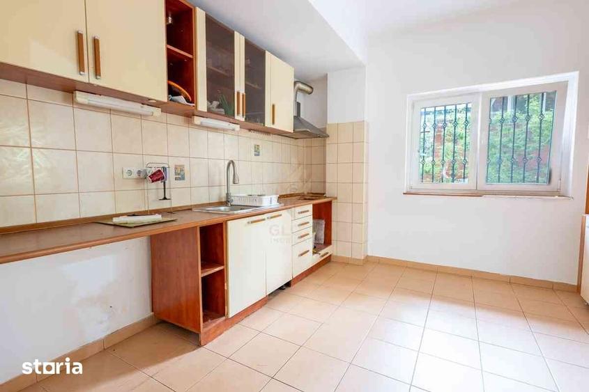 Casă cu 5 camere cu Teren 471 Mp în Drumul Taberei