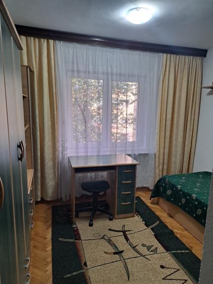 Apartament cu 3 camere decomandat în Obor