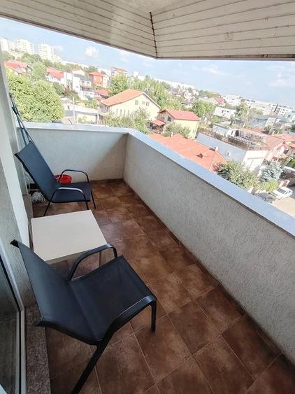 Apartament cu 2 camere decomandat în Titan