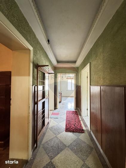 Casă cu 3 camere cu Teren 479 Mp în Central