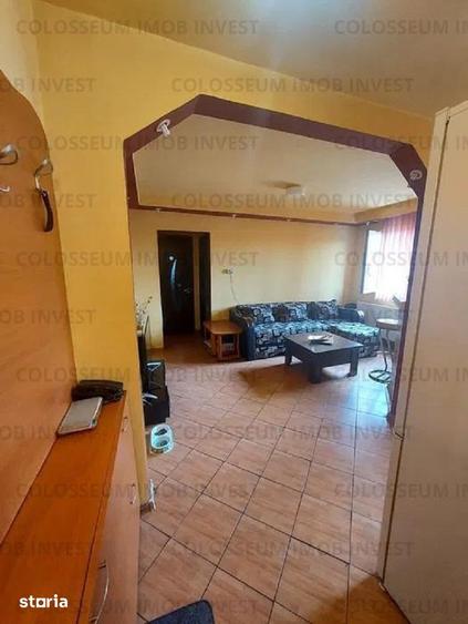 Apartament 3 camere semidecomandat,mobilat - zona Florilor - 2