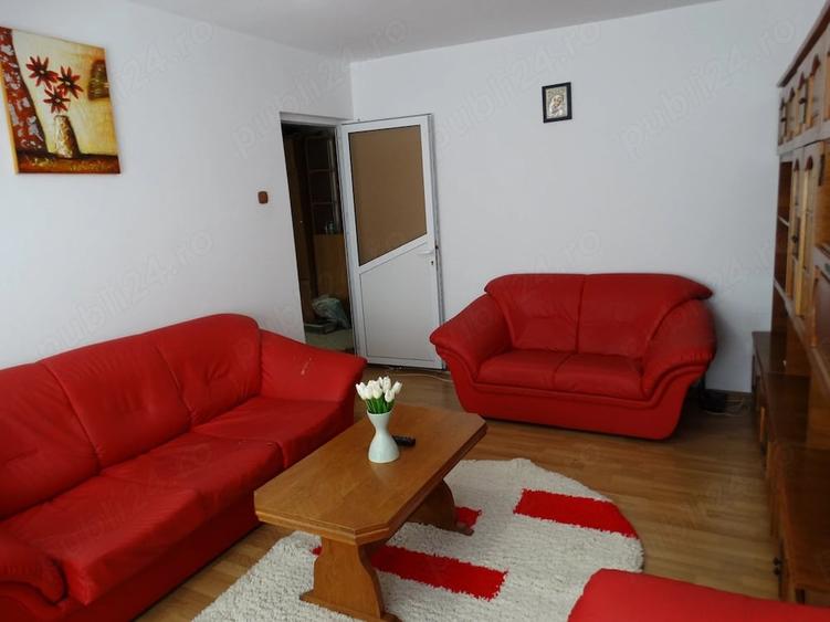 Apartament cu 2 camere decomandat în Micro 8