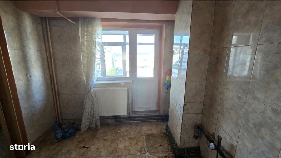 Apartament cu 3 camere decomandat în Ultracentral