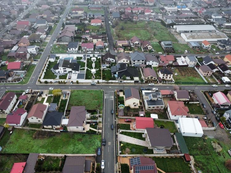 Teren Construcții intravilan de 916 mp, în Valu lui Traian