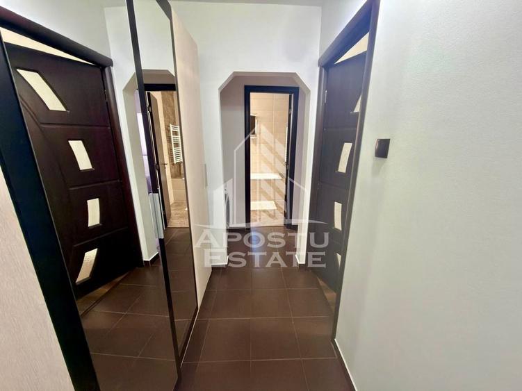 Apartament cu 3 camere decomandat, mobilat în Lipovei