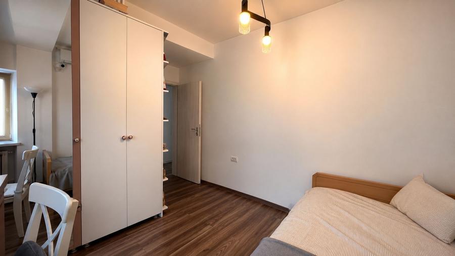 Apartament cu 3 camere decomandat, mobilat în Braytim