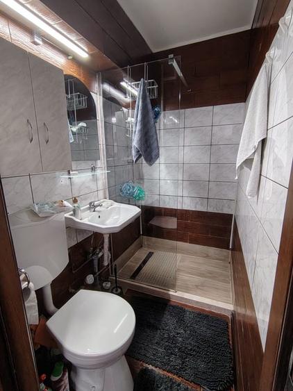 Apartament cu 3 camere semidecomandat în Fortuna