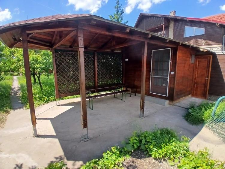 Casă individuală cu 2 camere cu Canalizare în Odăile