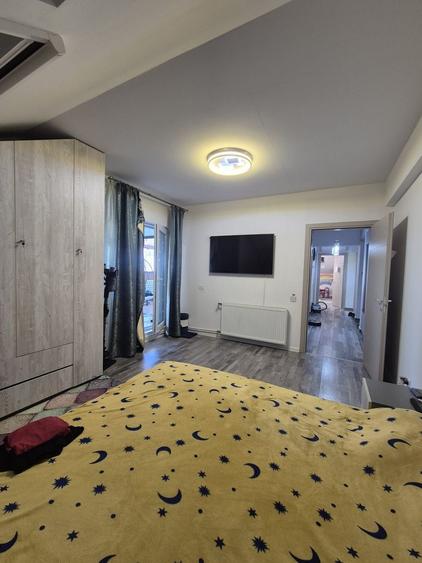 Penthouse cu 4 camere decomandat, mobilat în Theodor Pallady
