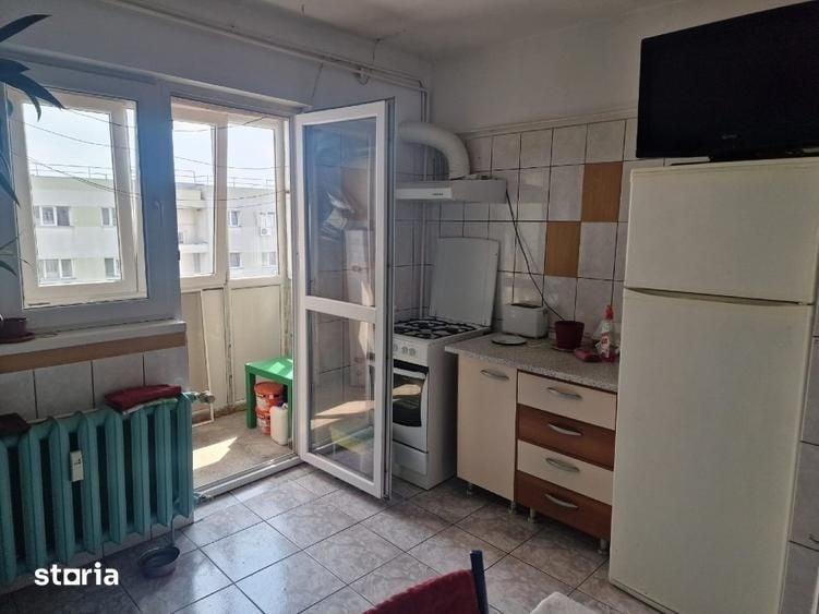 Apartament 3 camere cu loc de parcare in zona Stefan Cel Mare 5 min de - 5