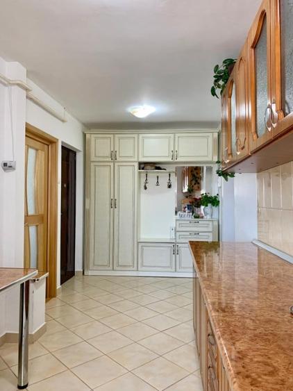 Apartament 2 camere complet renovat Zona Liceului Economic - 1