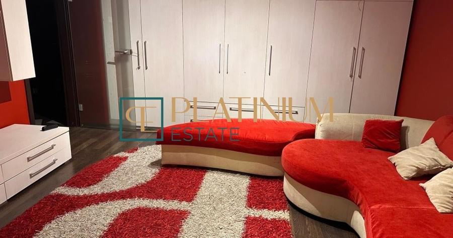 Apartament cu 3 camere decomandat, mobilat în Lunei
