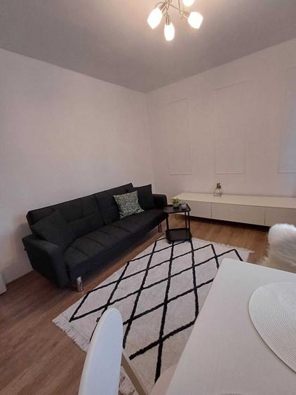 Apartament cu 2 camere decomandat în Exterior Vest