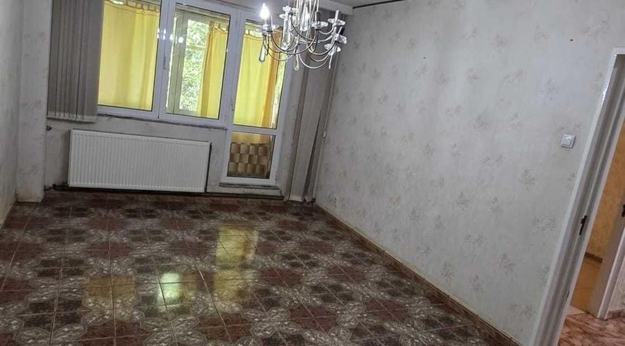 Apartament cu 2 camere decomandat în Titan