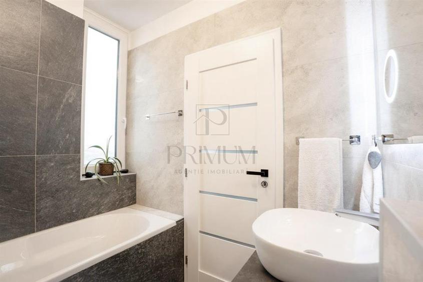 Penthouse cu 3 camere decomandat, mobilat în Take Ionescu