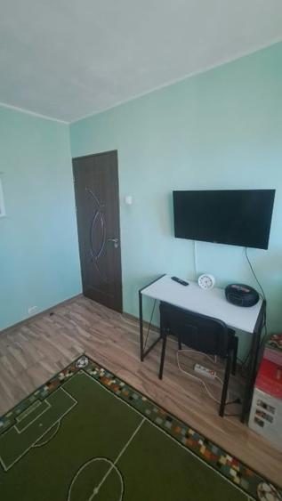 Apartament cu 2 camere decomandat, mobilat în Poarta 6
