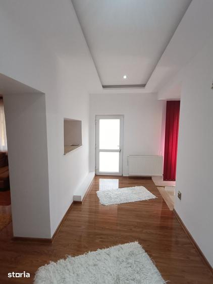 Casă cu 3 camere cu Teren 1760 Mp în Meteș