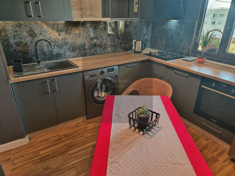 Apartament cu 2 camere decomandat în Apărătorii Patriei