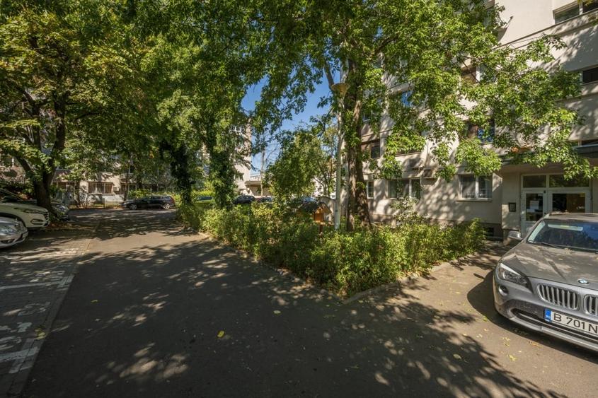 Apartament cu 2 camere semidecomandat în Giulești