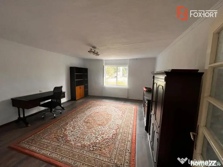 Casă cu 3 camere cu Teren 1438 Mp în Central