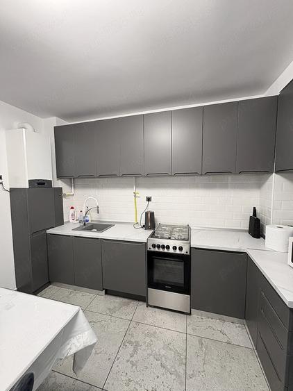 Apartament cu 4 camere decomandat în Central
